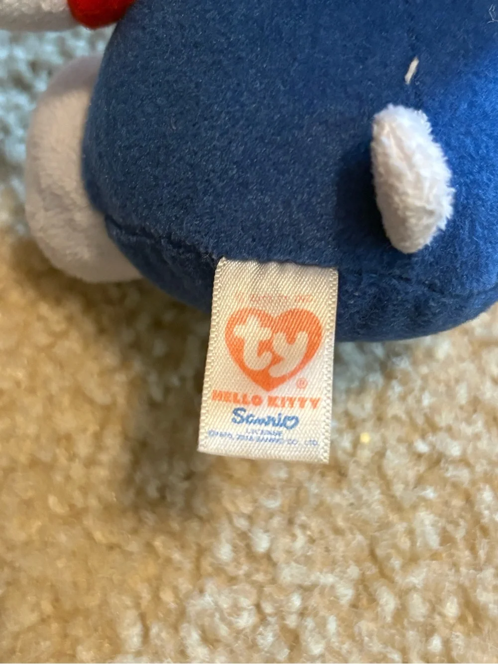 Hello Kitty Sanrio I Love London Plush Stuffed Animal TY 7”